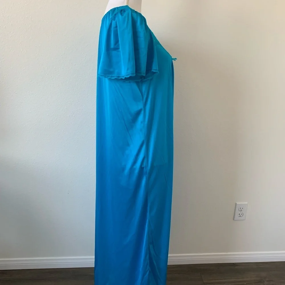 Miss Elaine night Gown - Picture 3 of 7